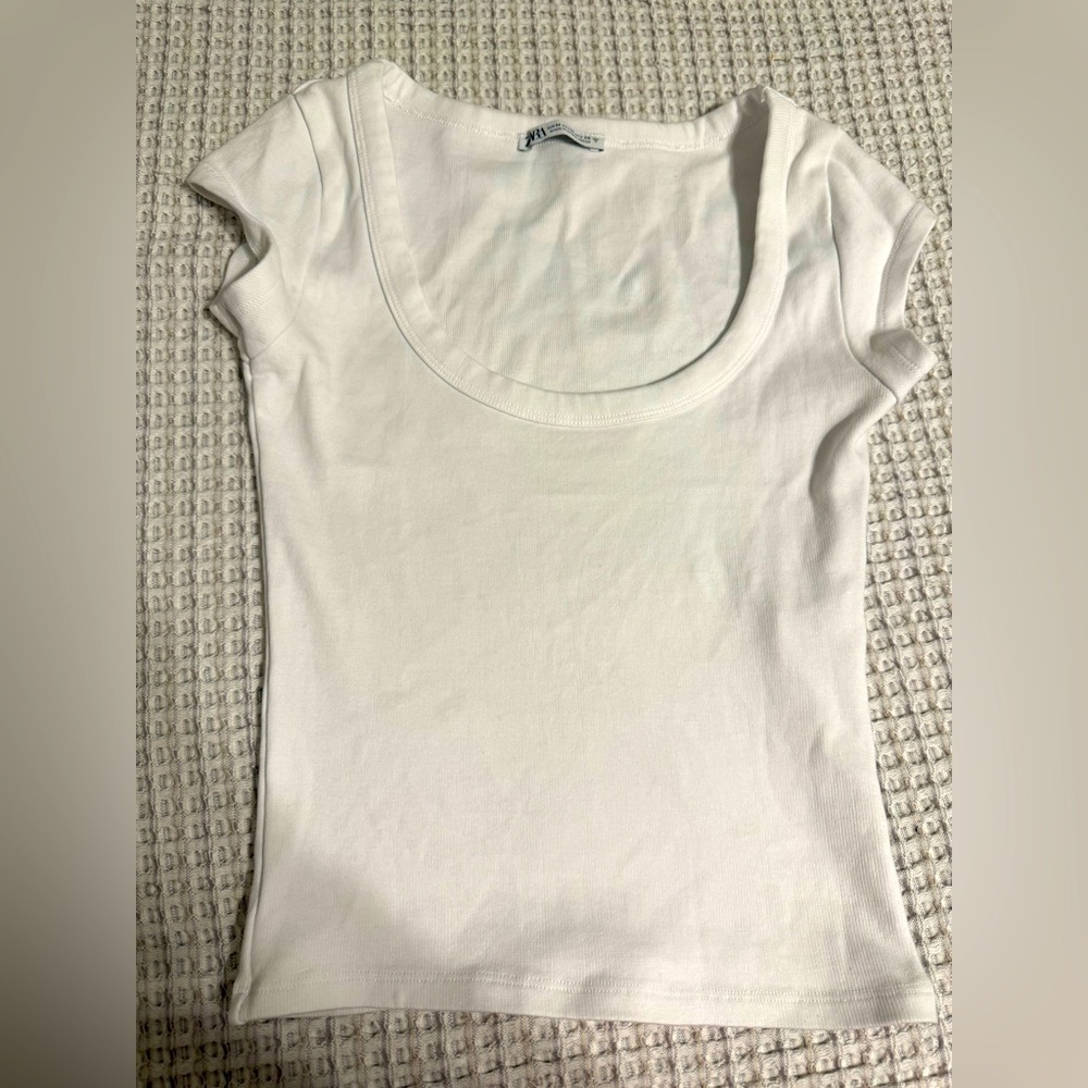 Zara White Top Size Medium